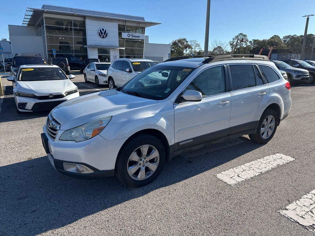 2012 Subaru Outback Limited's photo