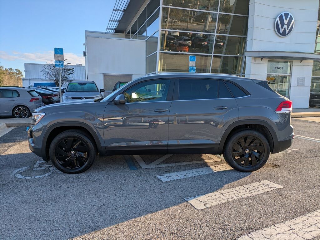 New 2026 Volkswagen Atlas Cross Sport 2.0T SE w/Technology SUV