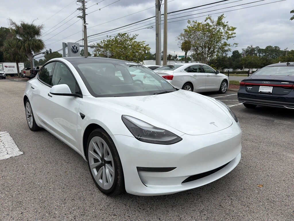 2023 Tesla Model 3 Long Range photo 3