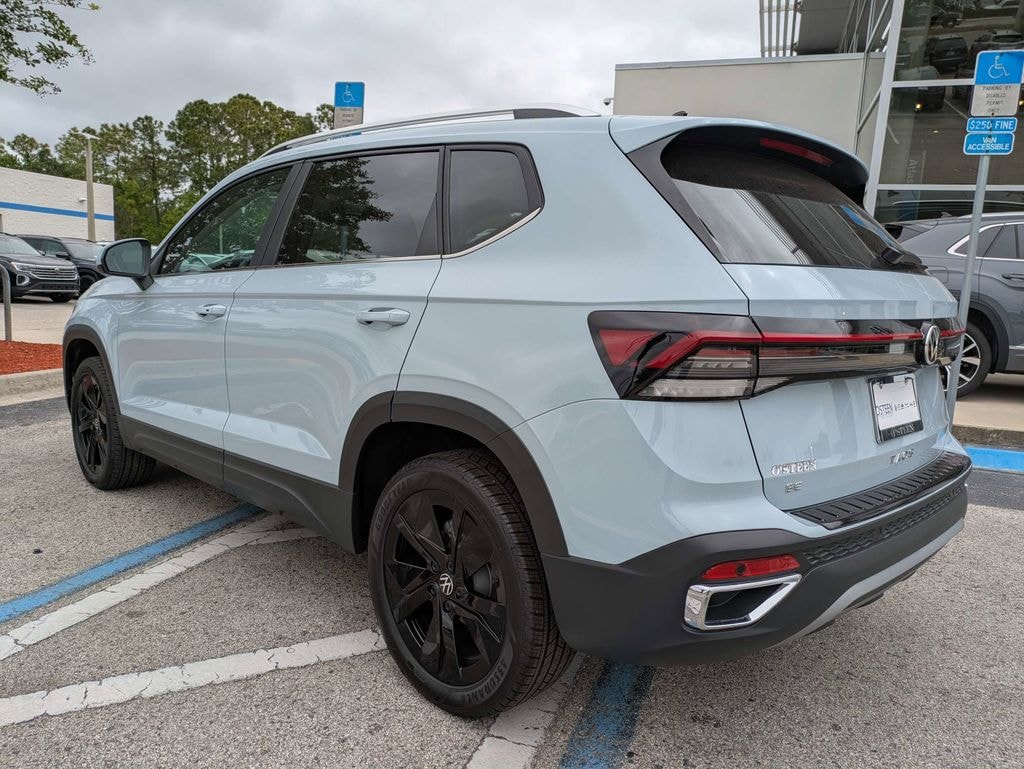 New 2026 Volkswagen Taos 1.5T SE SUV