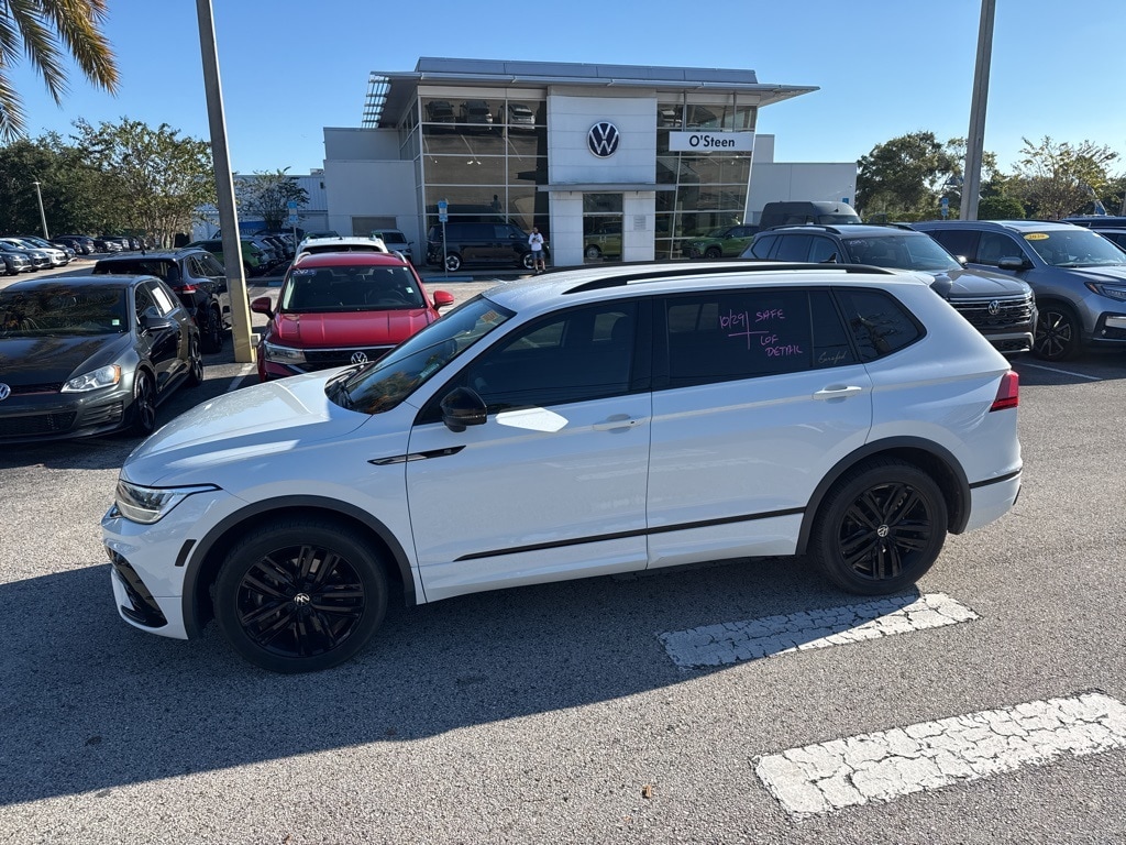Used 2022 Volkswagen Tiguan 2.0T SE R-Line Black SUV