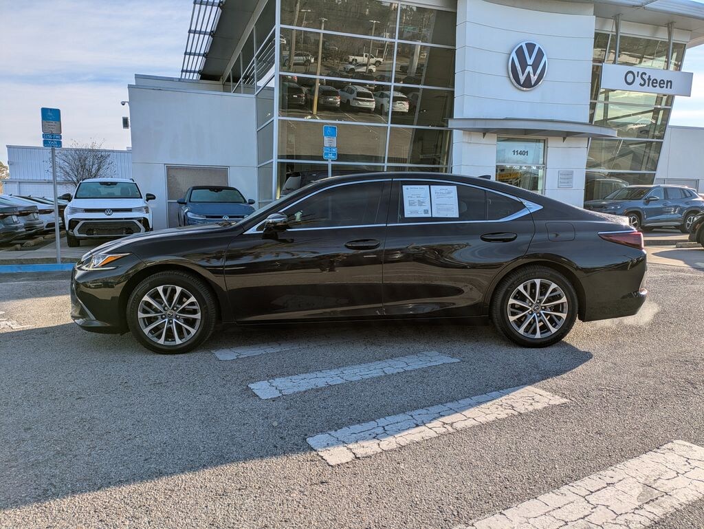 Used 2023 Lexus ES 350 Sedan