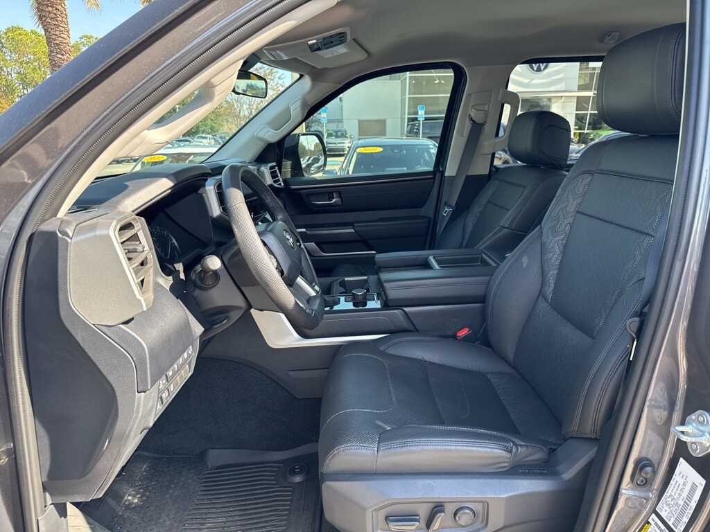 2024 Toyota Tundra SR5 CrewMax photo 2