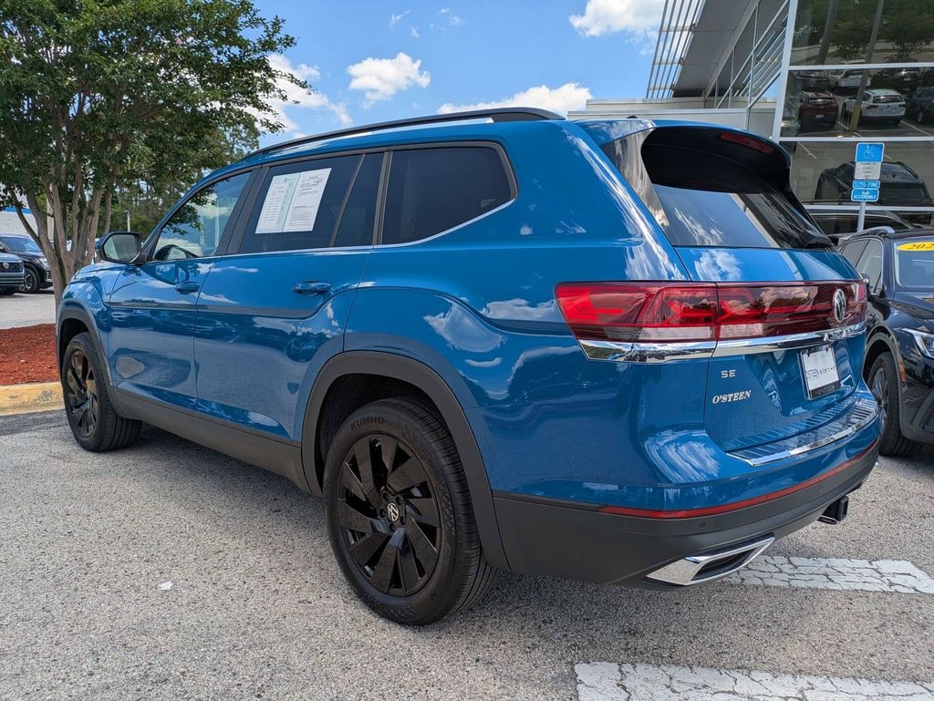 Used 2025 Volkswagen Atlas 2.0T SE w/Technology SUV