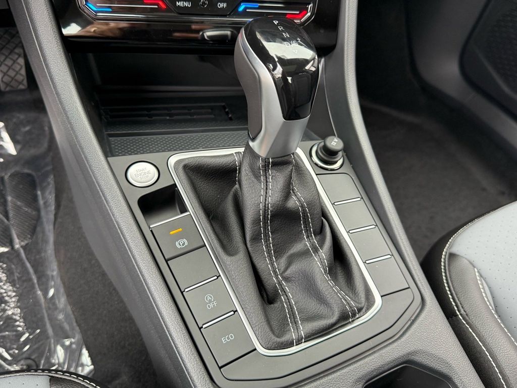 2026 Volkswagen Jetta SE - Photo 33