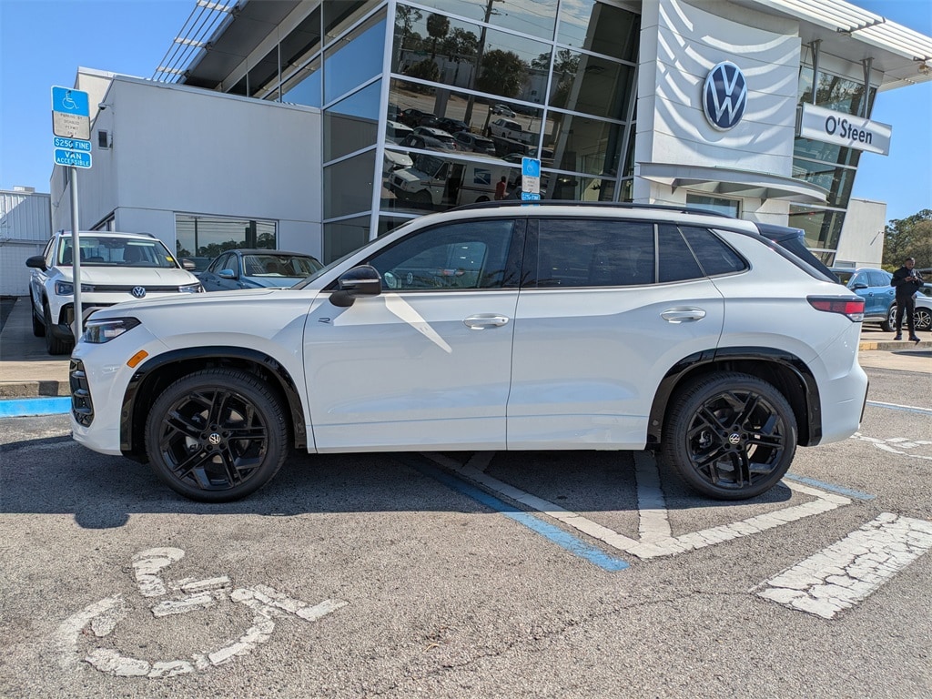 New 2026 Volkswagen Tiguan 2.0T SE R-Line Black SUV