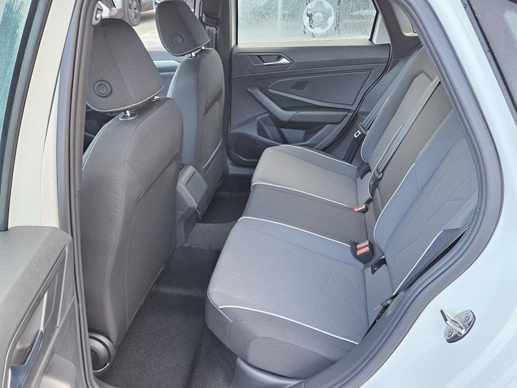 2026 Volkswagen Jetta Sport - Photo 6