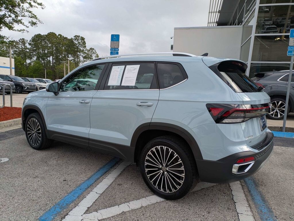 Certified 2025 Volkswagen Taos 1.5T SE SUV