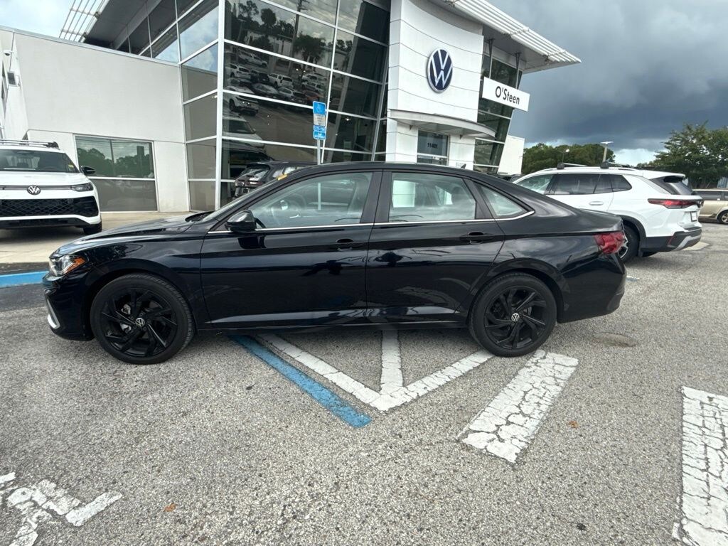 Used 2026 Volkswagen Jetta 1.5T SE Sedan