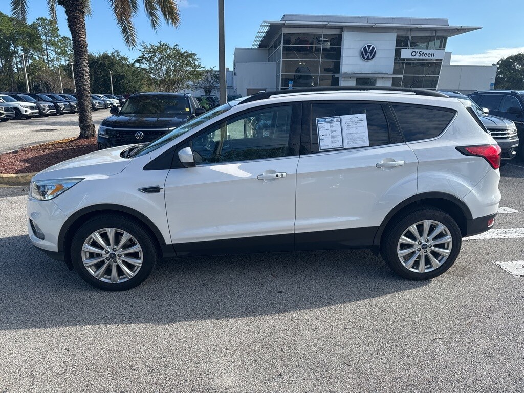 2019 Ford Escape SEL photo 2