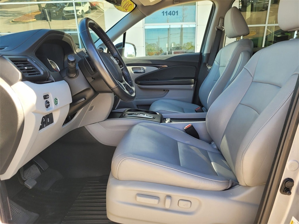 Used 2020 Honda Pilot Touring 7 Passenger FWD SUV