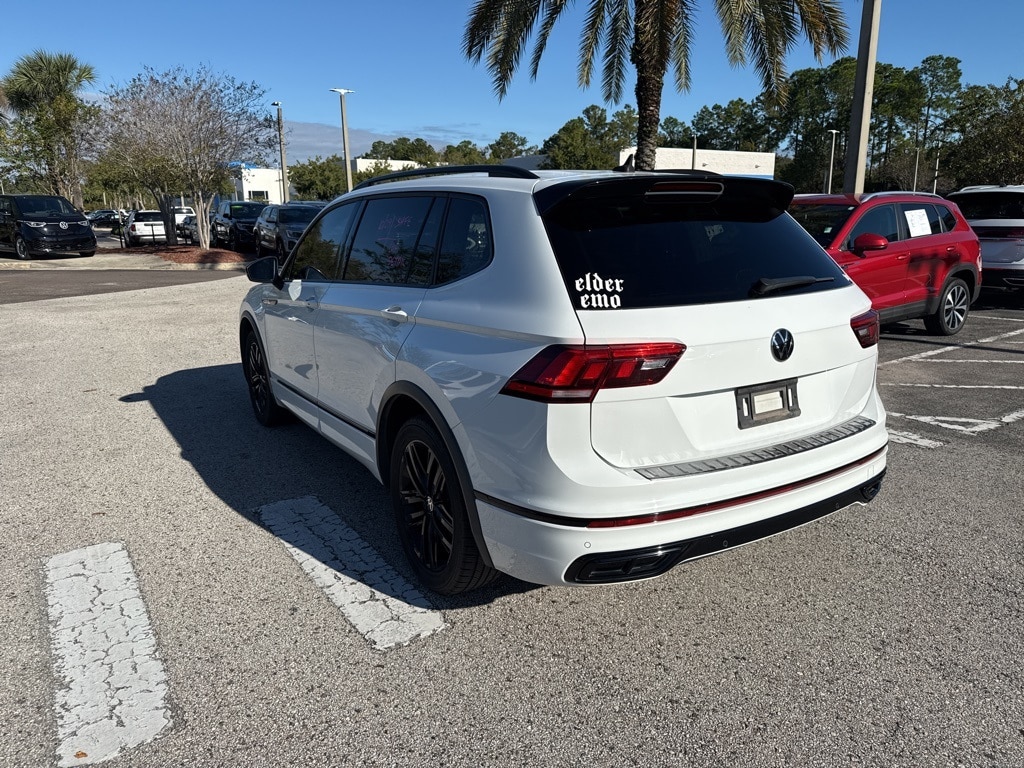 Used 2022 Volkswagen Tiguan 2.0T SE R-Line Black SUV