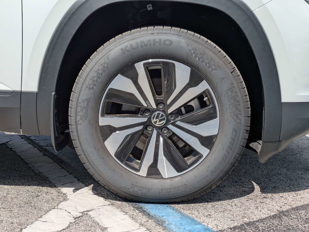 2026 Volkswagen Atlas SE - Photo 11