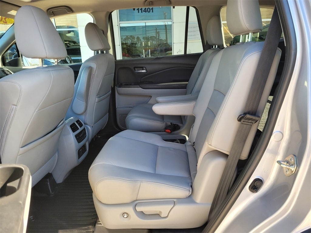 Used 2020 Honda Pilot Touring 7 Passenger FWD SUV