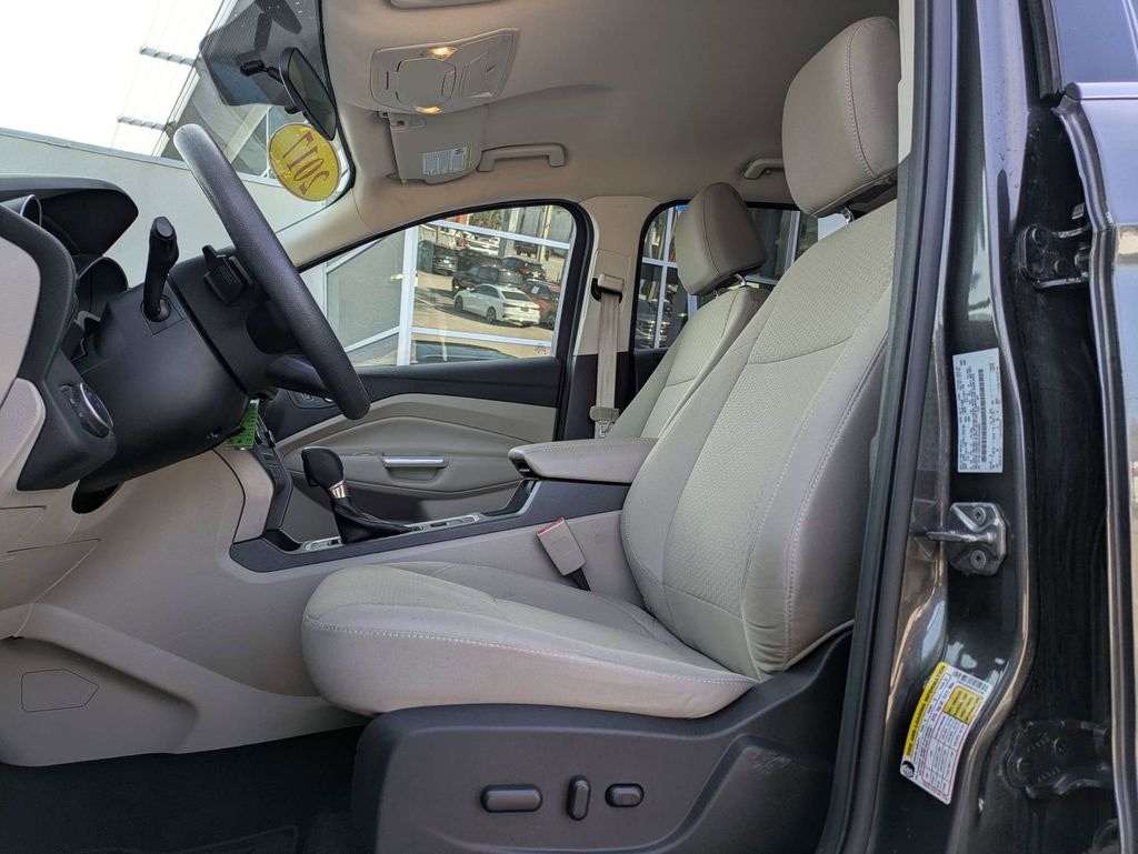 Used 2017 Ford Escape SE SUV
