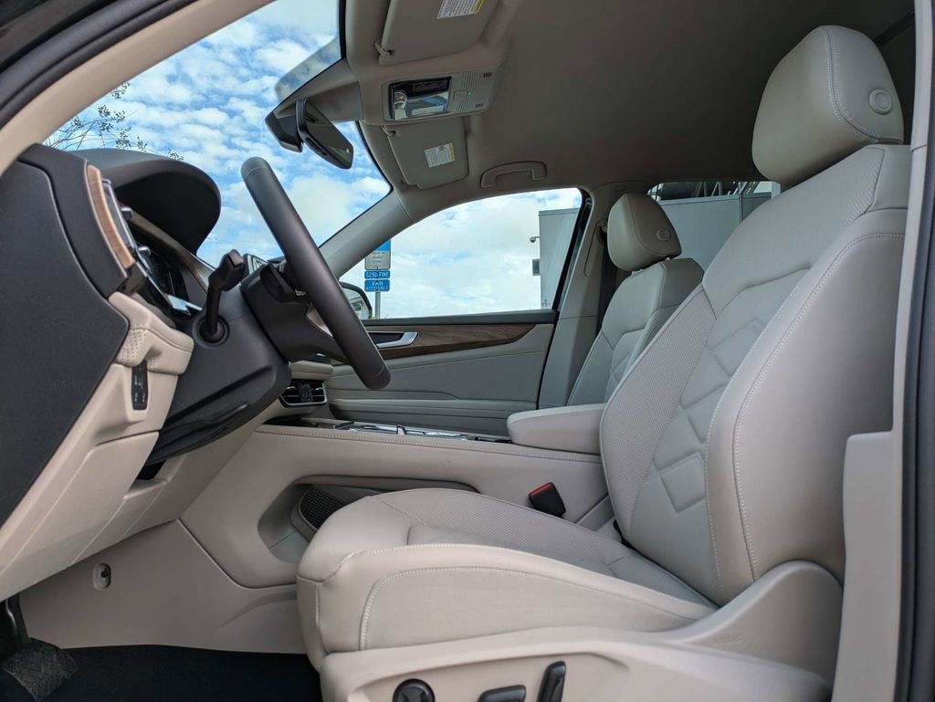 New 2026 Volkswagen Atlas 2.0T SE w/Technology SUV