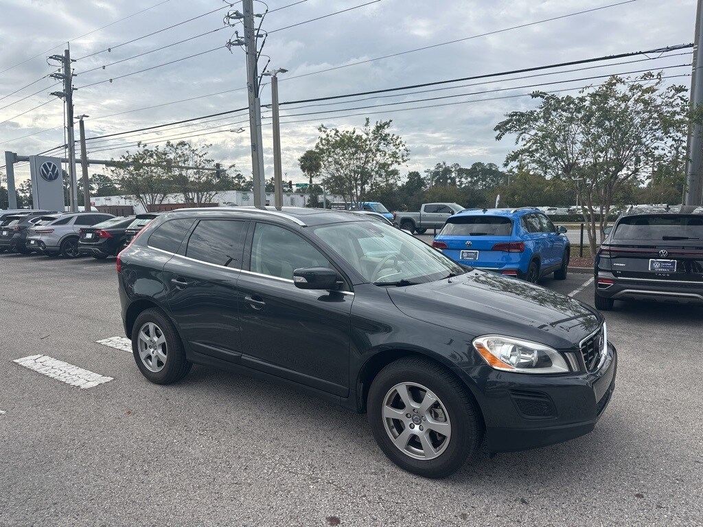 2011 Volvo XC60 3.2 R-Design photo 3