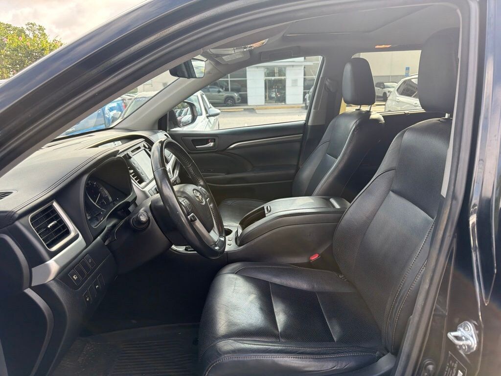 Used 2017 Toyota Highlander Hybrid Limited V6 SUV