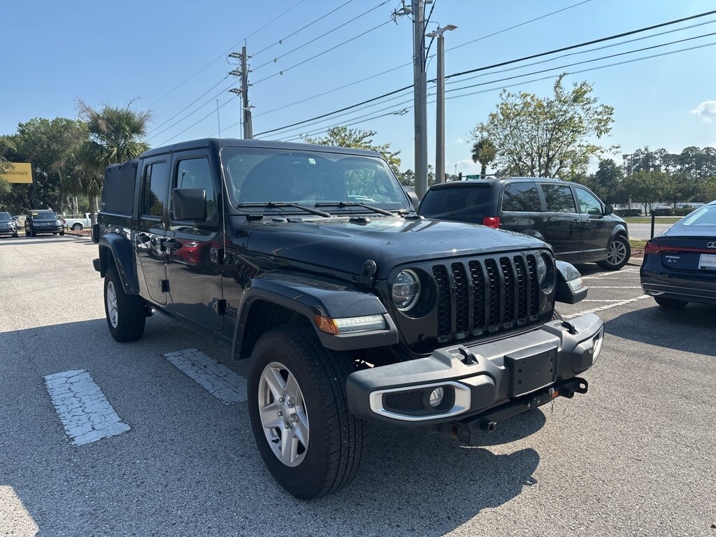 2022 Jeep Gladiator Sport photo 2