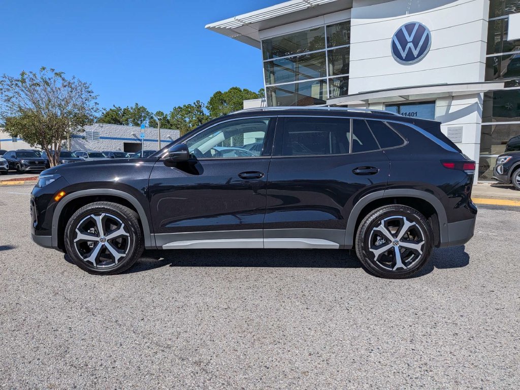 New 2026 Volkswagen Tiguan SE SUV