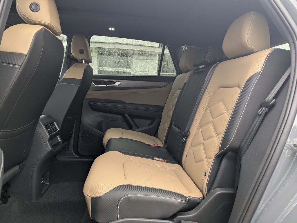 New 2026 Volkswagen Atlas Cross Sport 2.0T SE w/Technology SUV