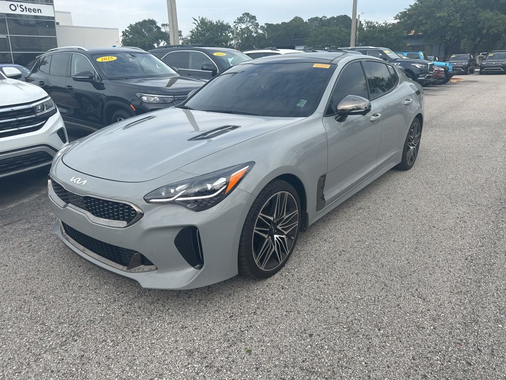 2023 Kia Stinger GT2's photo