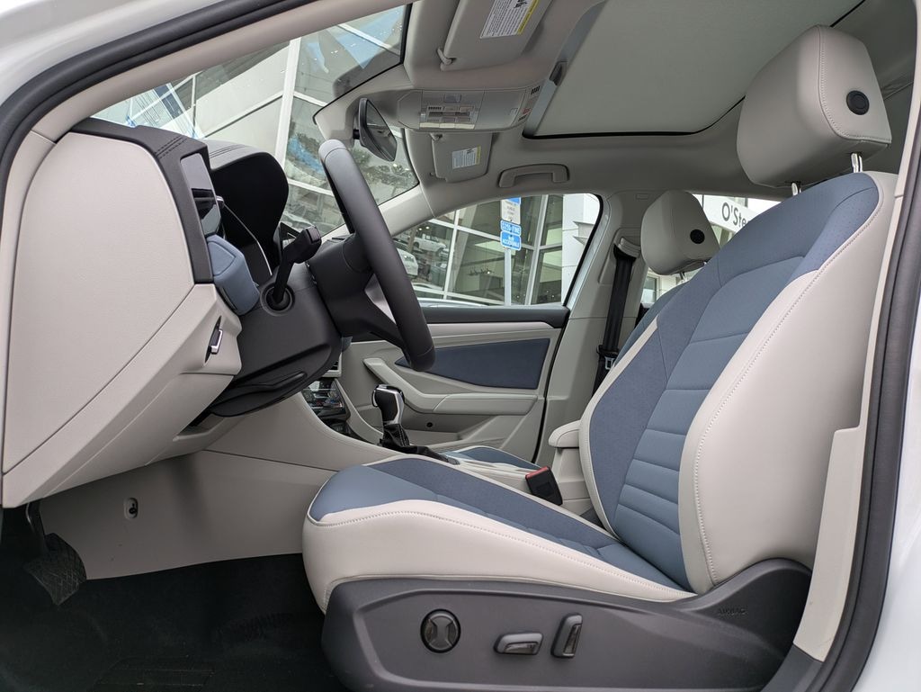 New 2026 Volkswagen Jetta 1.5T SE Sedan