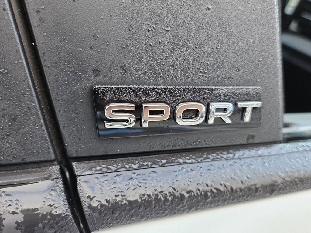 2026 Volkswagen Jetta Sport - Photo 17