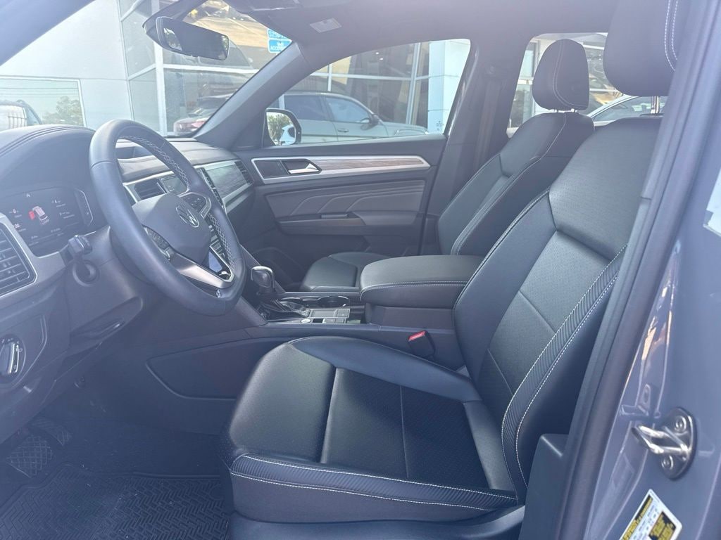 Used 2023 Volkswagen Atlas Cross Sport 2.0T SE w/Technology SUV