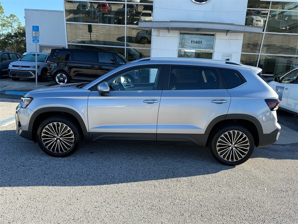 Used 2025 Volkswagen Taos 1.5T SE SUV