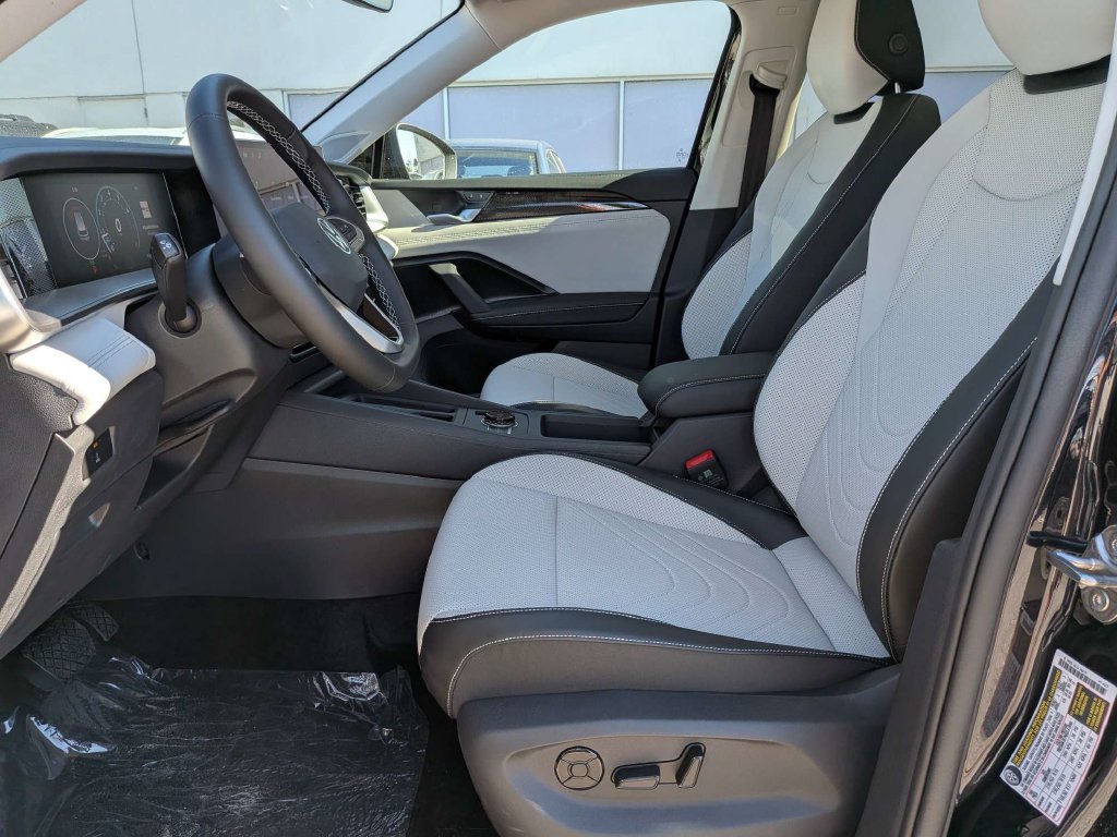 New 2026 Volkswagen Tiguan SE SUV