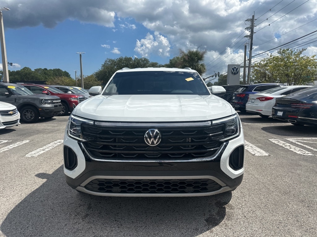 Certified 2024 Volkswagen Atlas Cross Sport 2.0T SE w/Technology SUV