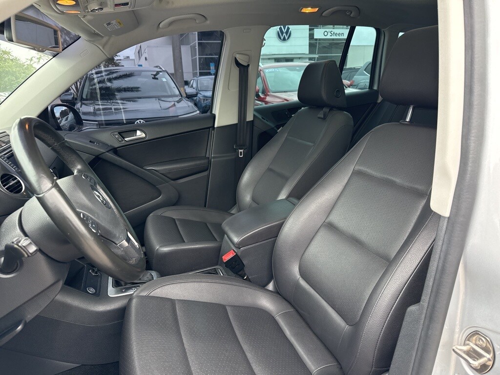 2016 Volkswagen Tiguan SE photo 2