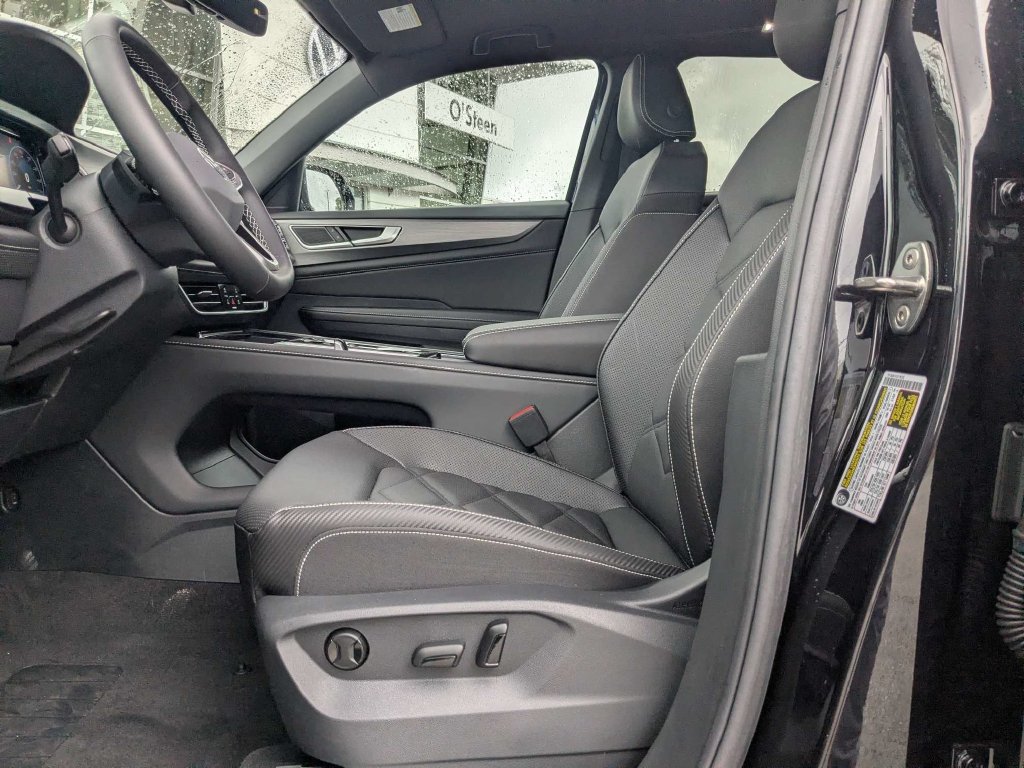 New 2026 Volkswagen Atlas Cross Sport SE w/Technology SUV
