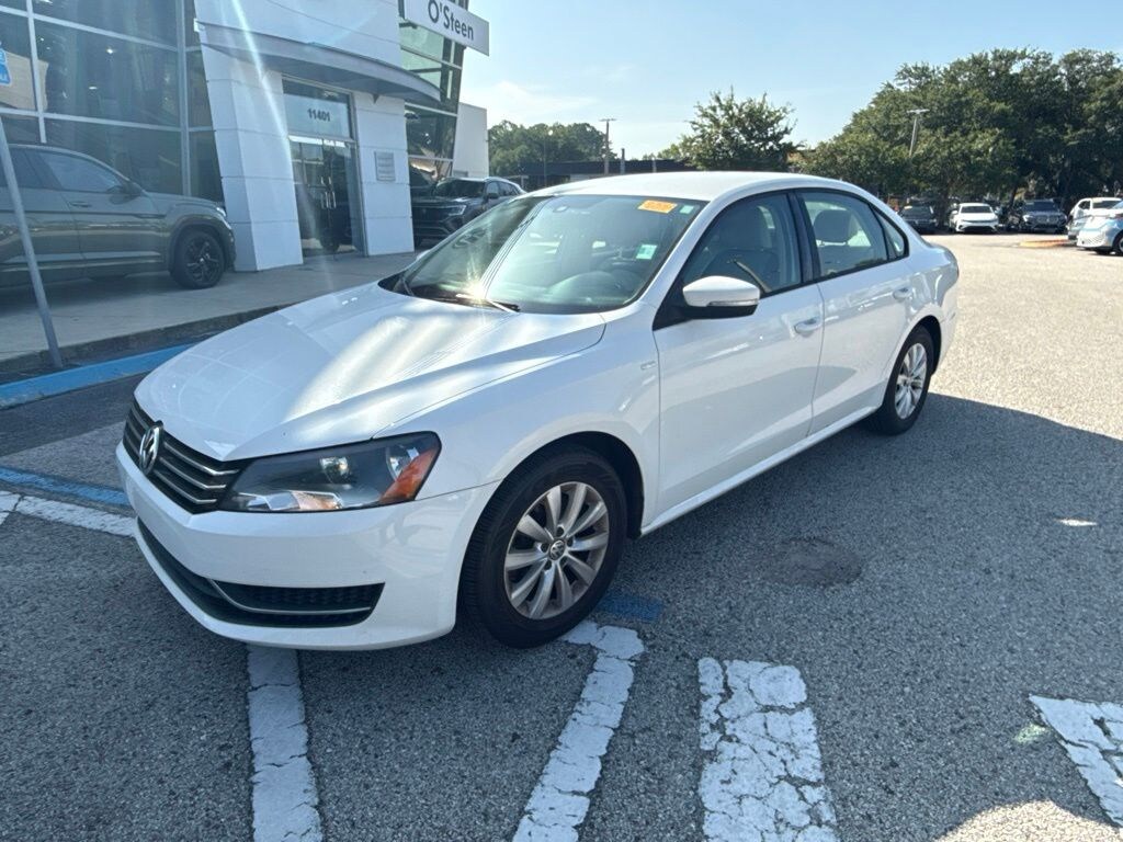 Used 2013 Volkswagen Passat 2.5L Sedan