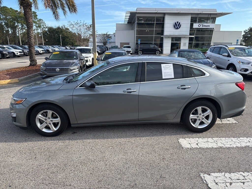 2023 Chevrolet Malibu 1LT photo 3