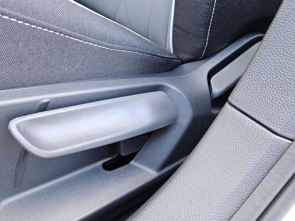 2026 Volkswagen Jetta Sport - Photo 24