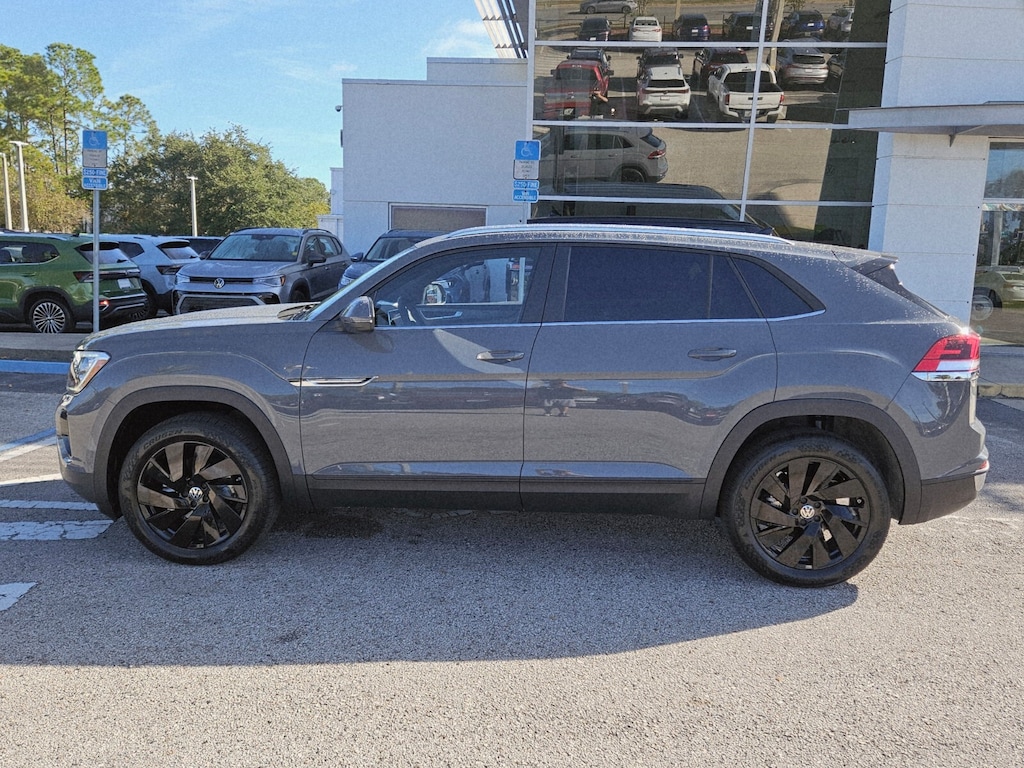New 2026 Volkswagen Atlas Cross Sport 2.0T SE w/Technology SUV