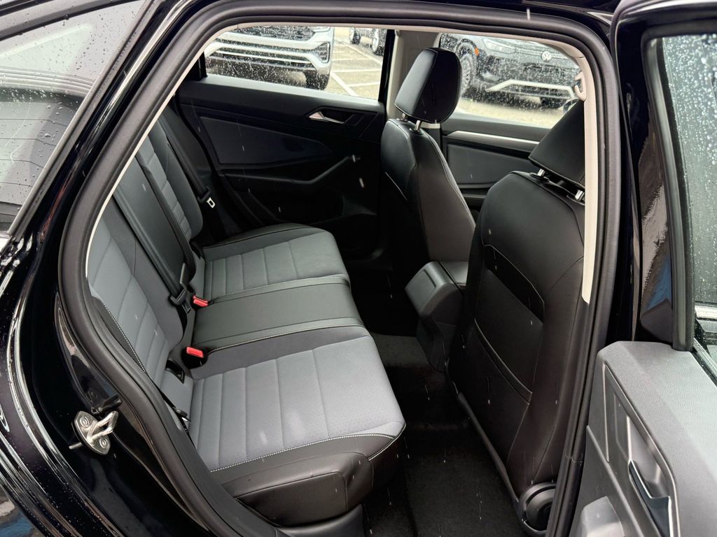2026 Volkswagen Jetta SE - Photo 18