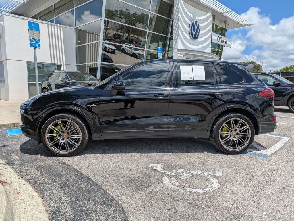 Used 2017 Porsche Cayenne E-Hybrid S SUV