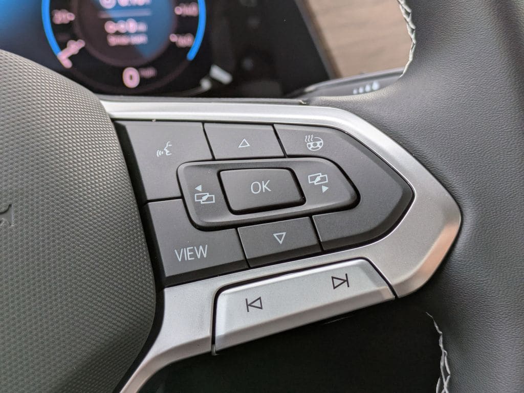 2026 Volkswagen Atlas SE w/Tech - Photo 36