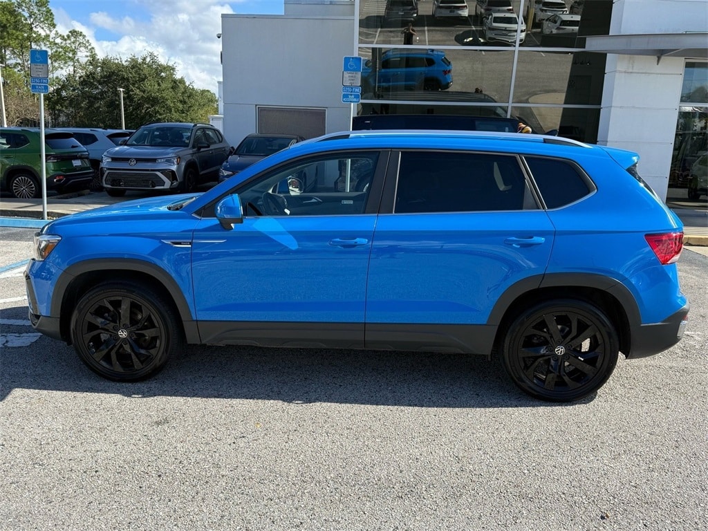 Used 2022 Volkswagen Taos 1.5T SE 4MOTION SUV