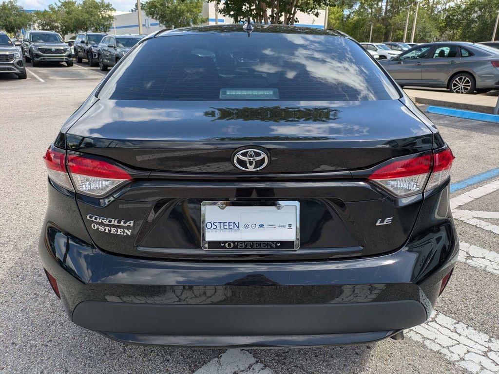 Used 2022 Toyota Corolla LE Sedan