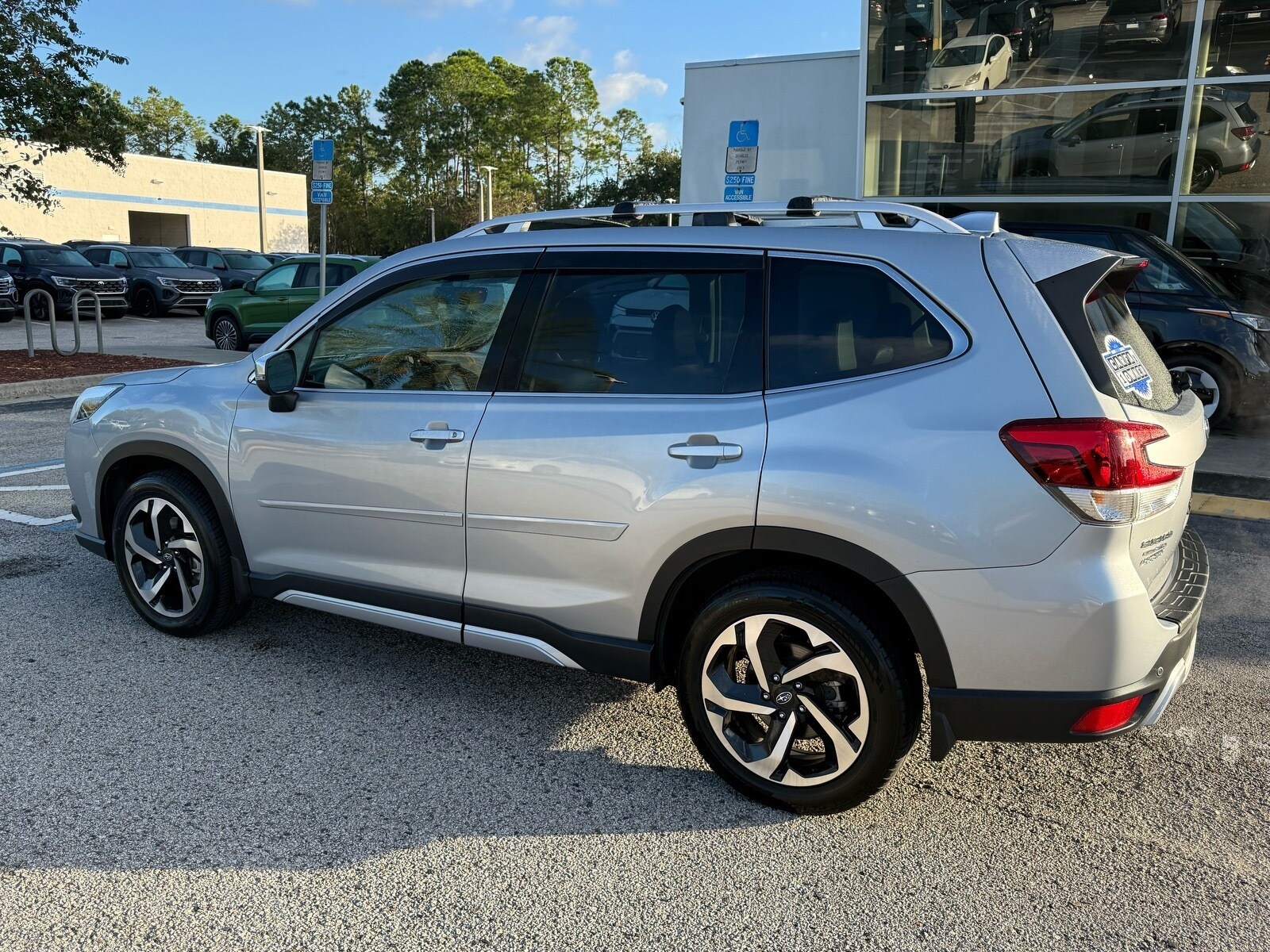 2022 Subaru Forester Touring photo 3