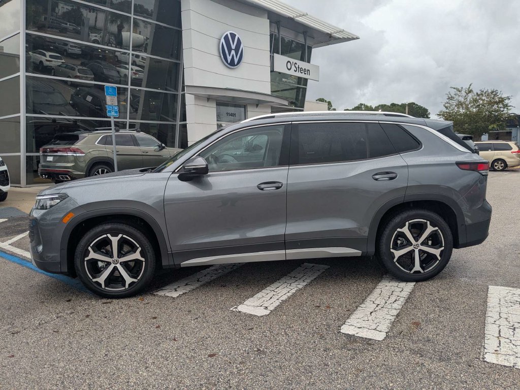 New 2026 Volkswagen Tiguan SE SUV