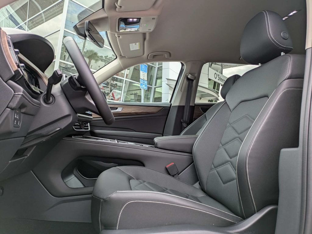 New 2026 Volkswagen Atlas 2.0T SE w/Technology SUV