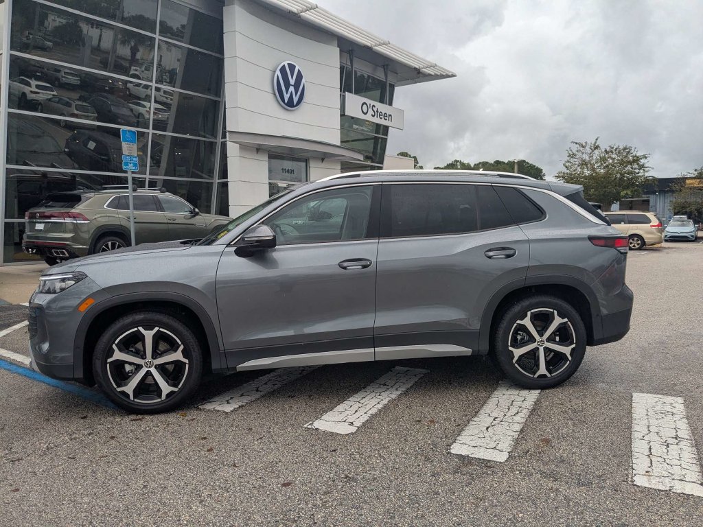 New 2026 Volkswagen Tiguan SE SUV