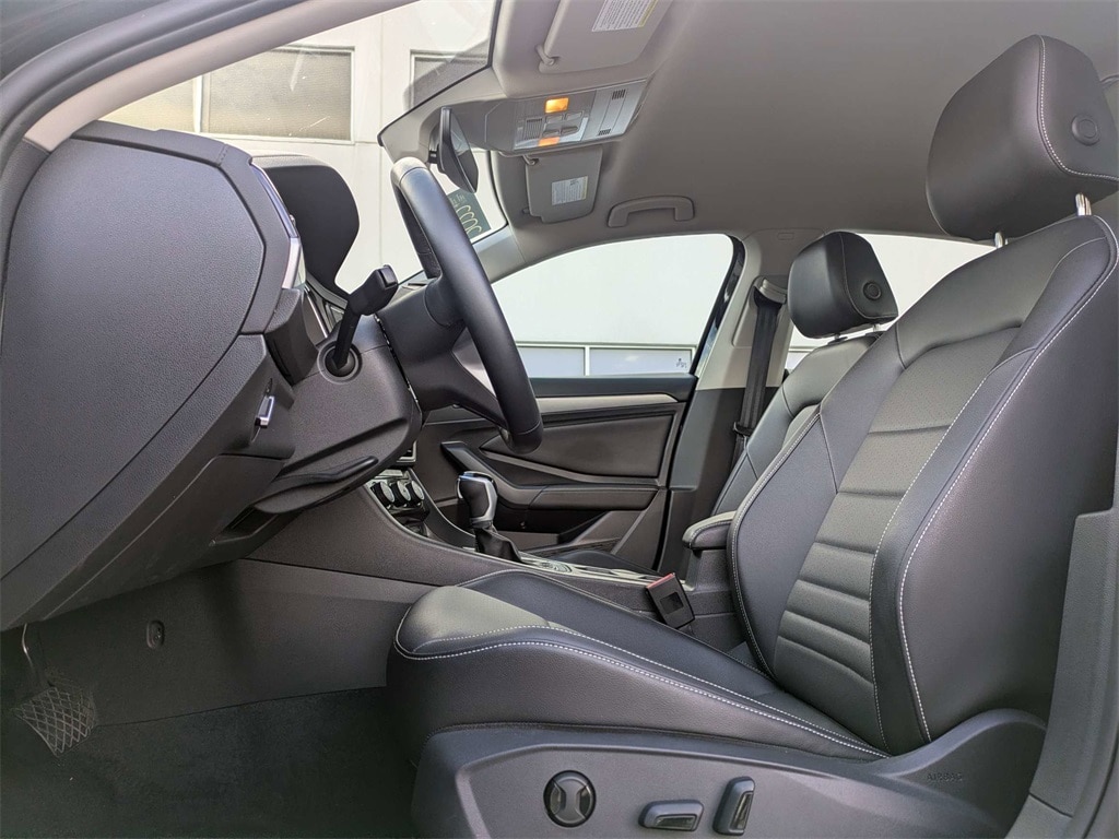 Certified 2022 Volkswagen Jetta 1.5T SE Sedan