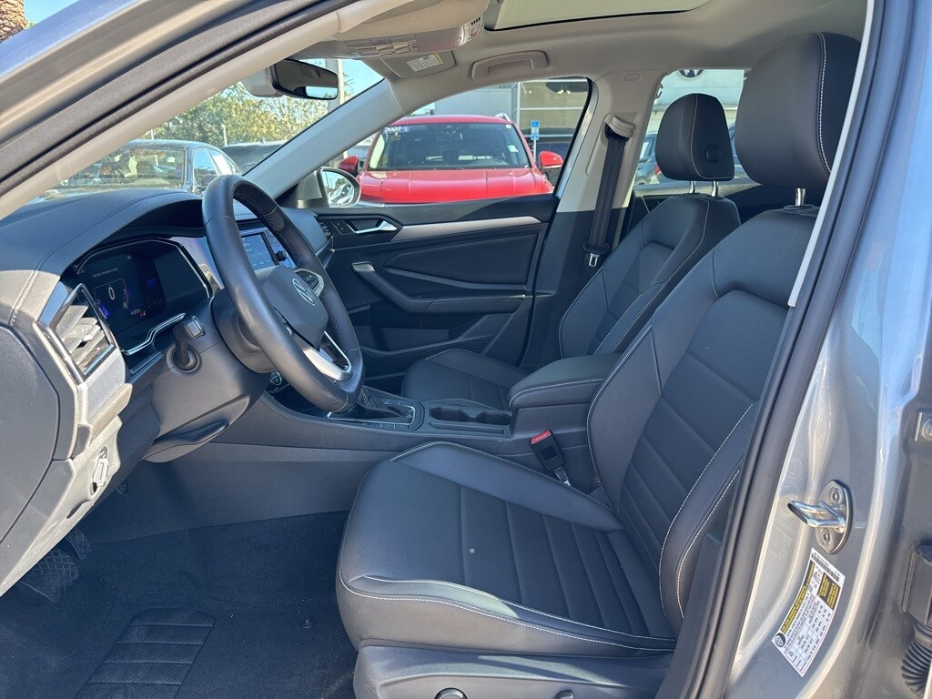 Used 2023 Volkswagen Jetta 1.5T SE Sedan