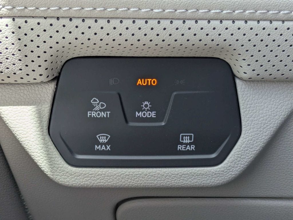 2026 Volkswagen Atlas SE - Photo 31